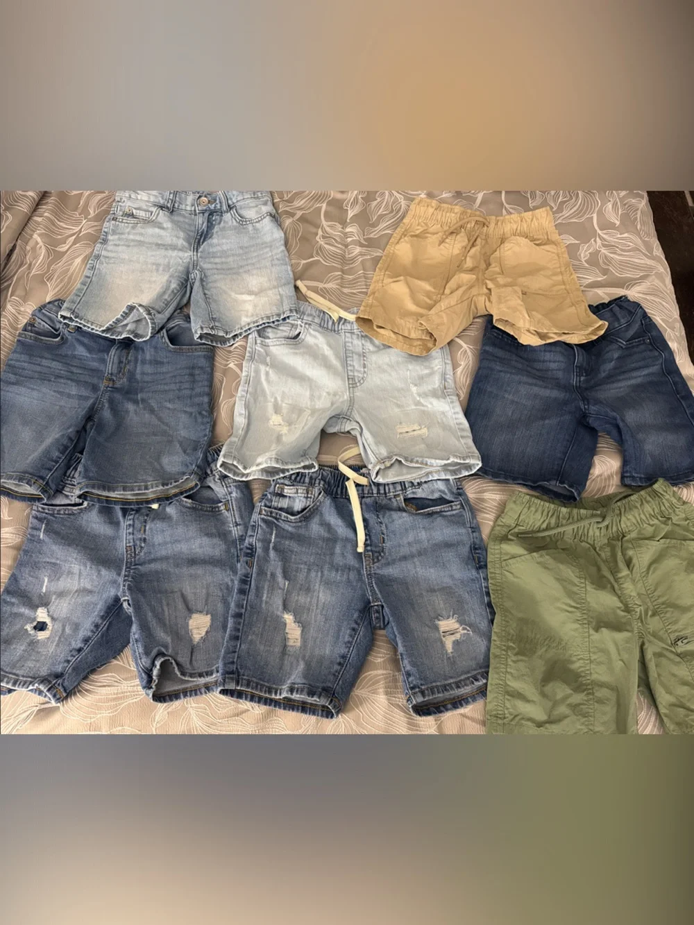Children’s Place/Old Navy Boys Shorts Bundle - Denim, Light Wash, Khaki, Olive